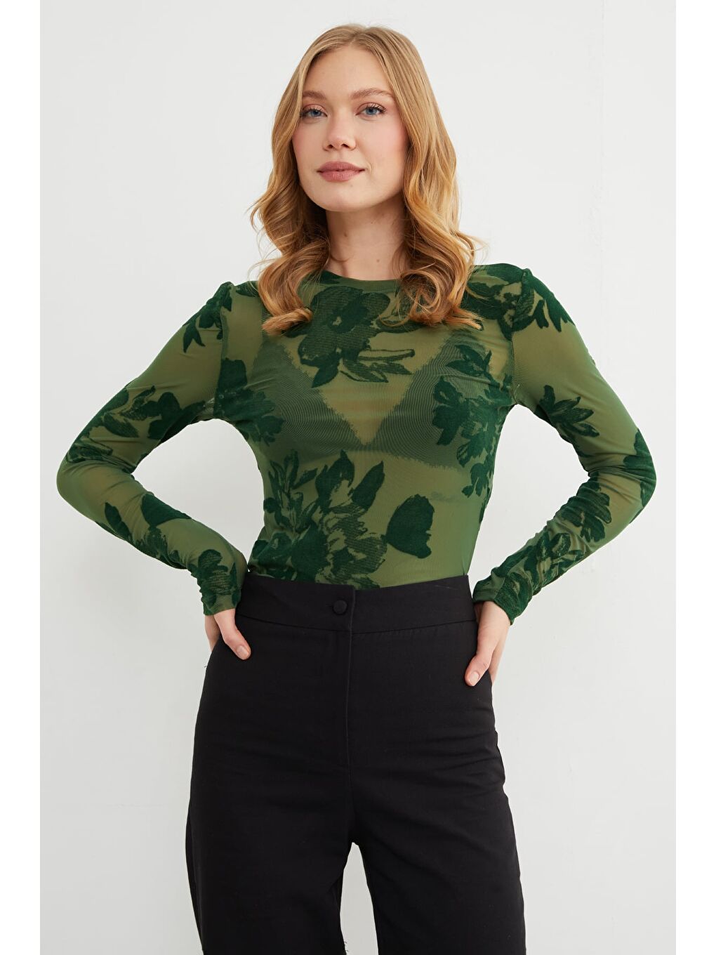 Yeşil Çiçek Desenli Transparan Bluz-1