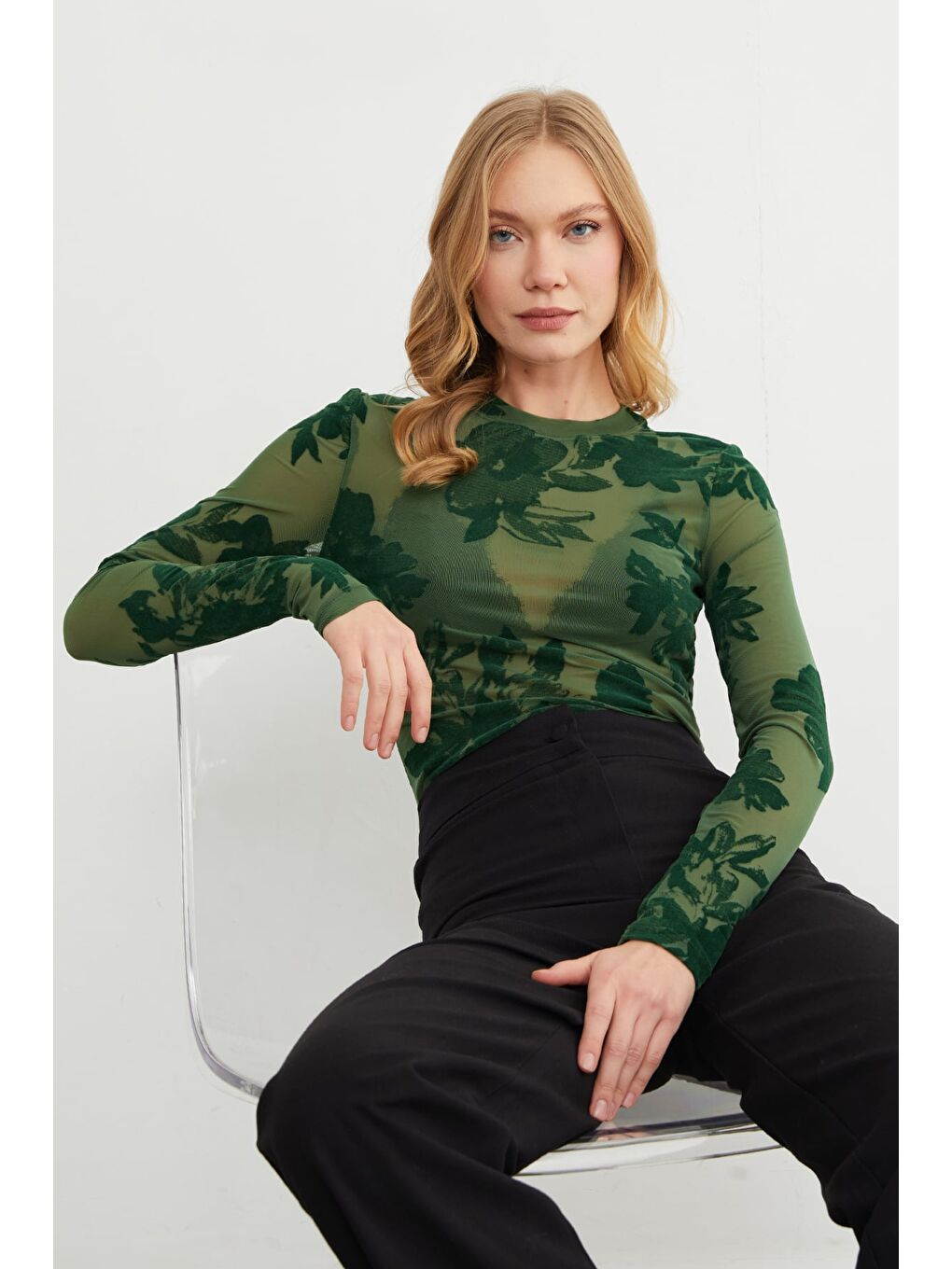 Yeşil Çiçek Desenli Transparan Bluz-2