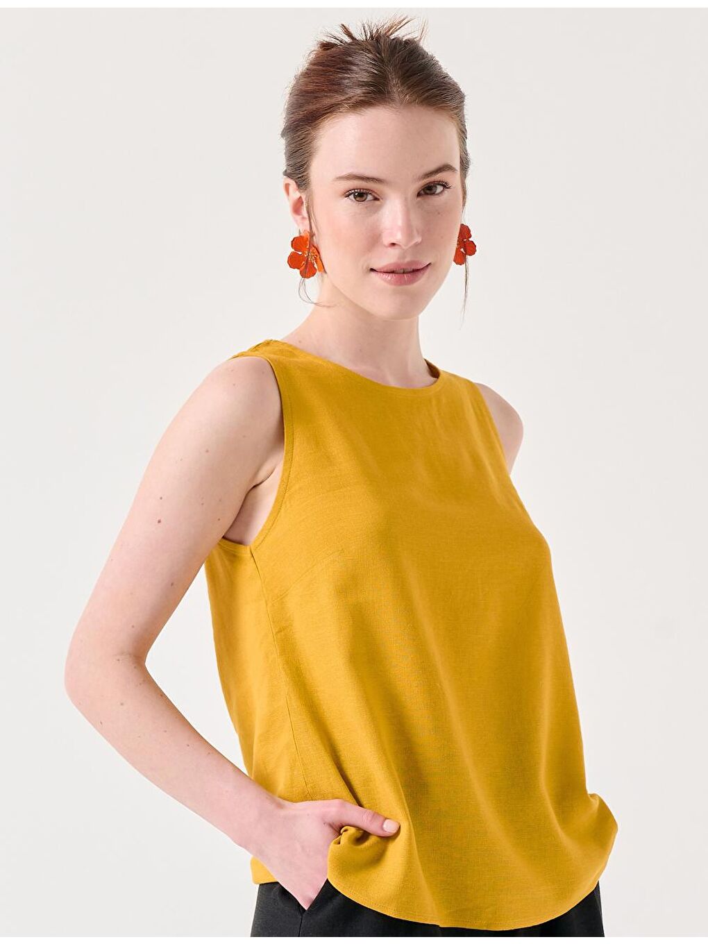 Sarı Hardal Bisiklet Yaka Kolsuz Keten Bluz-1