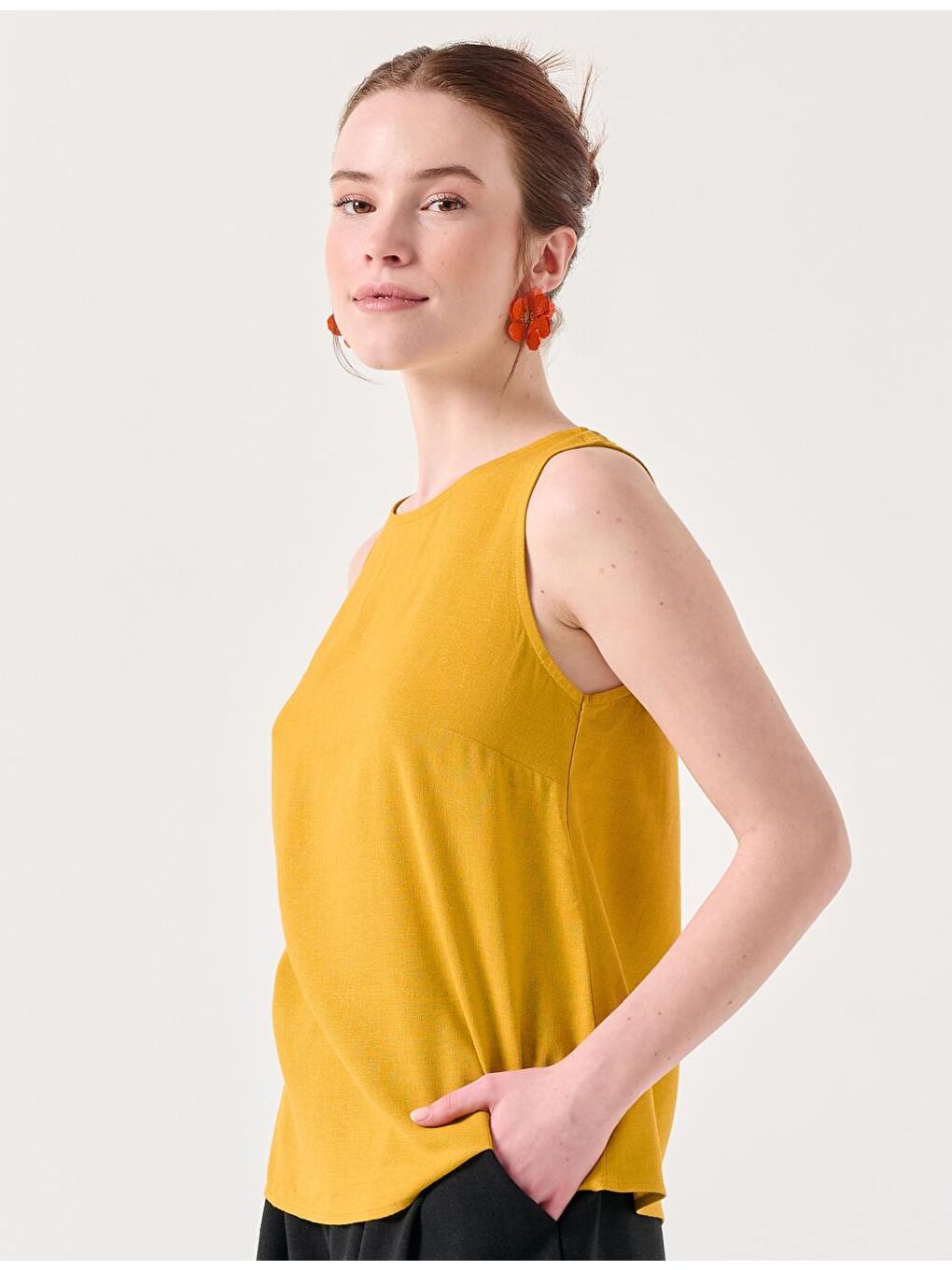 Sarı Hardal Bisiklet Yaka Kolsuz Keten Bluz-2