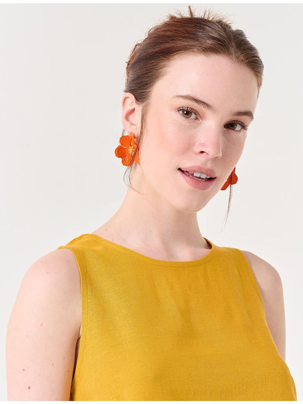 Sarı Hardal Bisiklet Yaka Kolsuz Keten Bluz-3