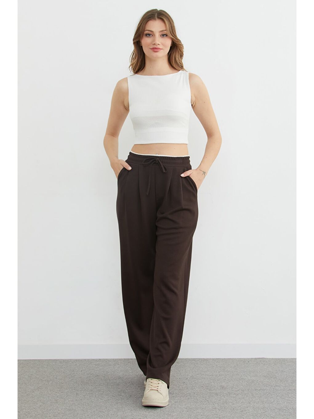 Kahverengi Beli Ribana Detaylı Pileli Modal Pantolon-2