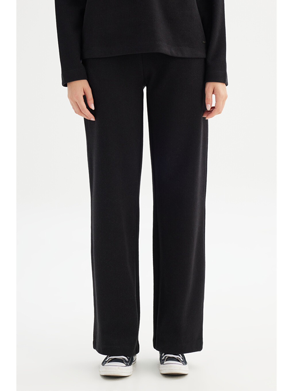 Straight Fit Düz Kesim Normal Bel Siyah Sweatpant Eşofman Altı-1