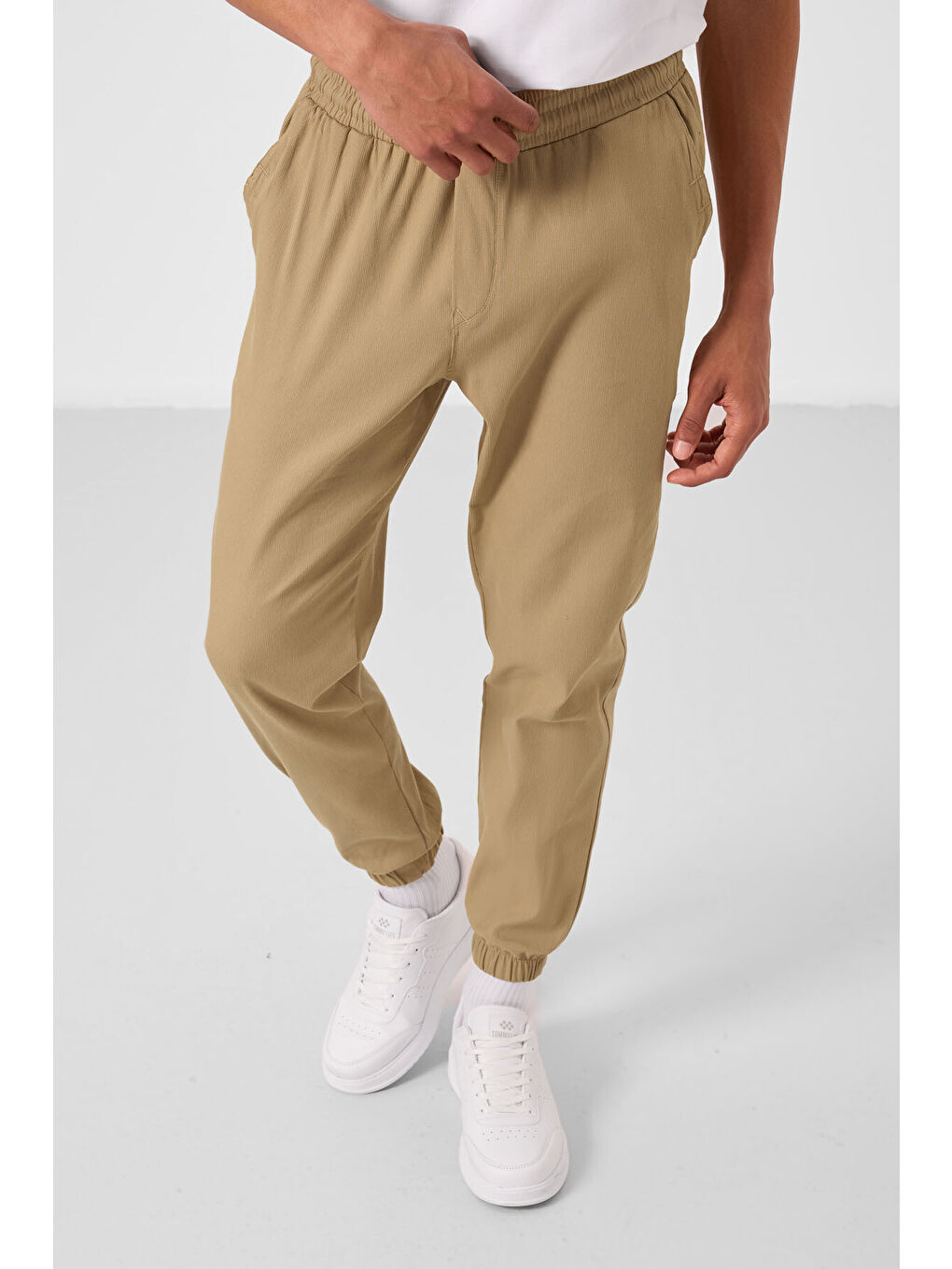 Koyu Bej Standart Fit Dokuma Hafif Esnek Chino  Erkek Pantolon - 82176-3