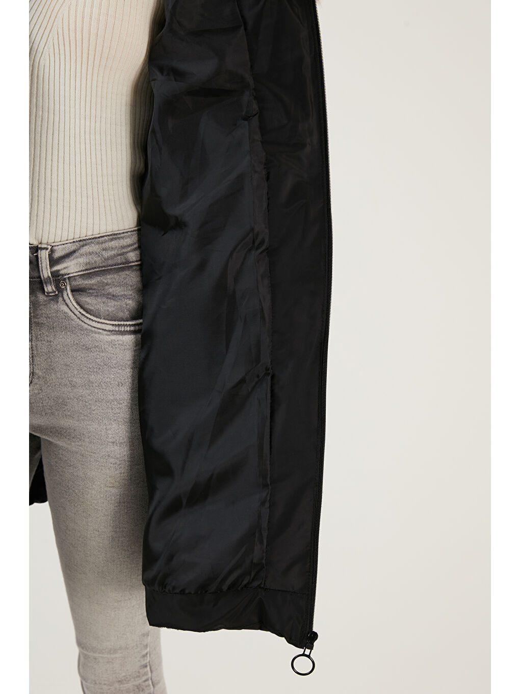 Siyah Yakası Suni Kürklü Çıkarılabilir Kapüşonlu Cepli Şişme Kadın Mont 5761645-6