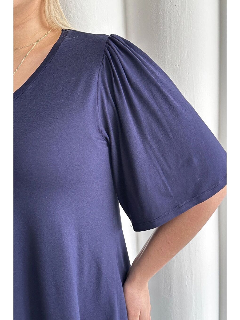 Lacivert Büyük Beden V Yaka Desensiz Asimetrik Kesim Elastanlı Bluz MDL-6-6