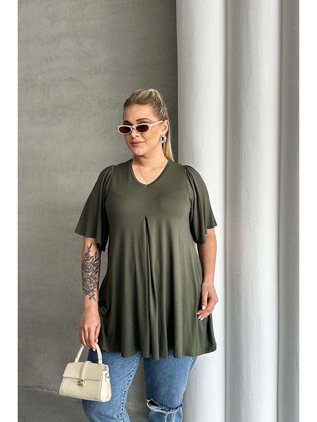 Haki Büyük Beden V Yaka Desensiz Asimetrik Kesim Elastanlı Bluz MDL-4-1