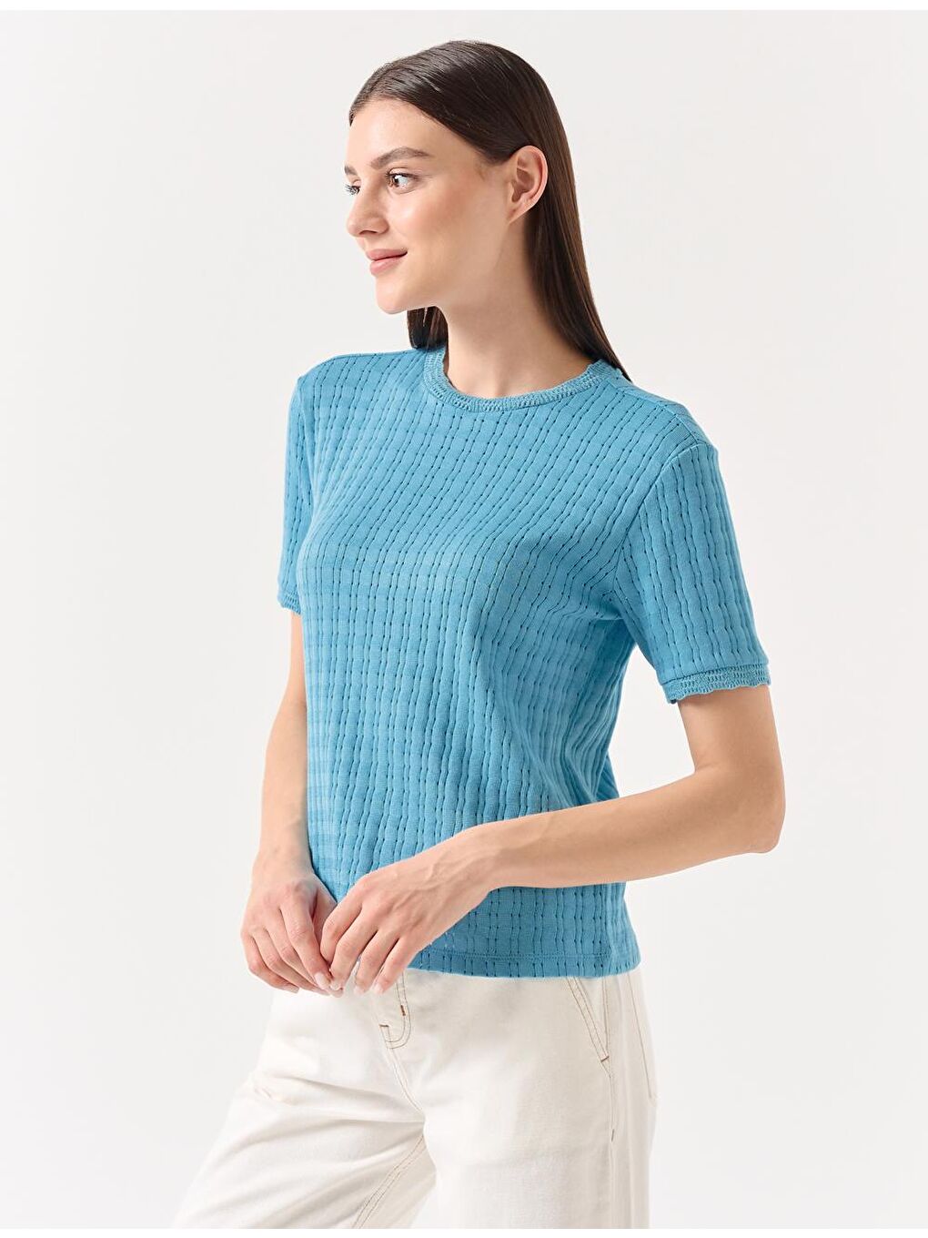 Açık Gök Mavisi Düz Kesim Bisiklet Yaka Kısa Kollu Delikli Örme Bluz-1