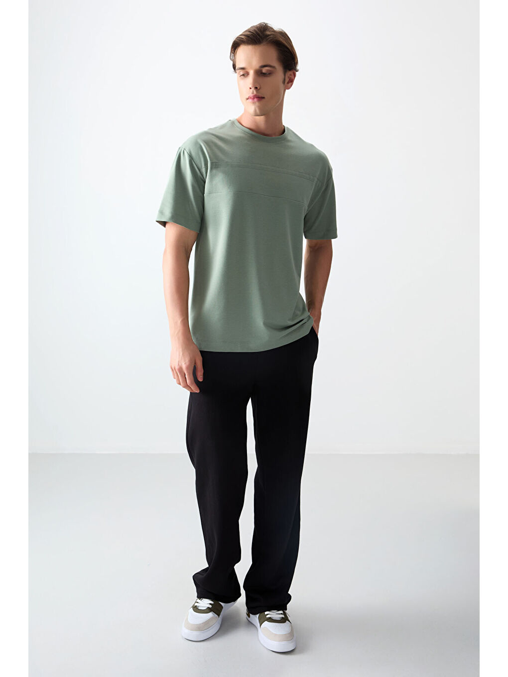 Açık Yeşil Pamuklu Kalın Yumuşak Dokulu Oversize Fit Basic Erkek Tişört - 88378-4