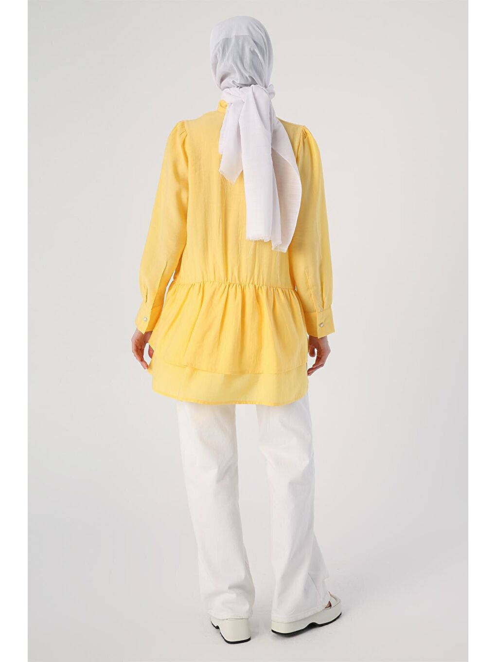 Sarı Fular Yaka Fırfırlı Düğmeli Tunik-3