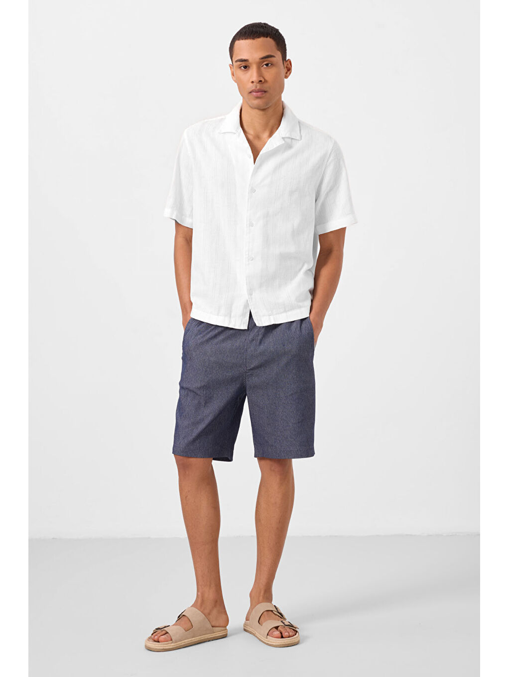 Jean Lacivert Standart Fit Dokuma Hafif Esnek Chino Erkek Şort   81289-2