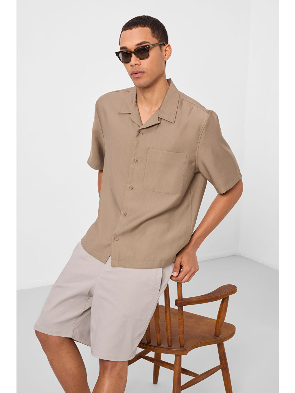 Bej Taş Standart Fit Dokuma Hafif Esnek Chino Erkek Şort - 81292-4