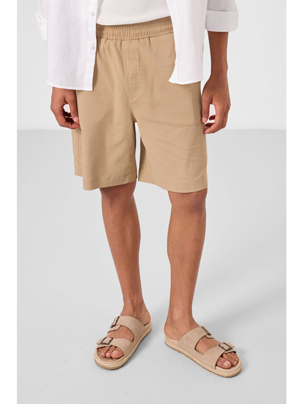 Koyu Bej Standart Fit Dokuma Hafif Esnek Chino Erkek Şort - 81289-1