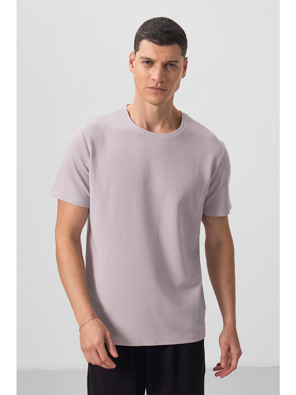 Bej Taş Yüzeyi Dokulu Rahat Form Basic Erkek Tişört - 88436-3