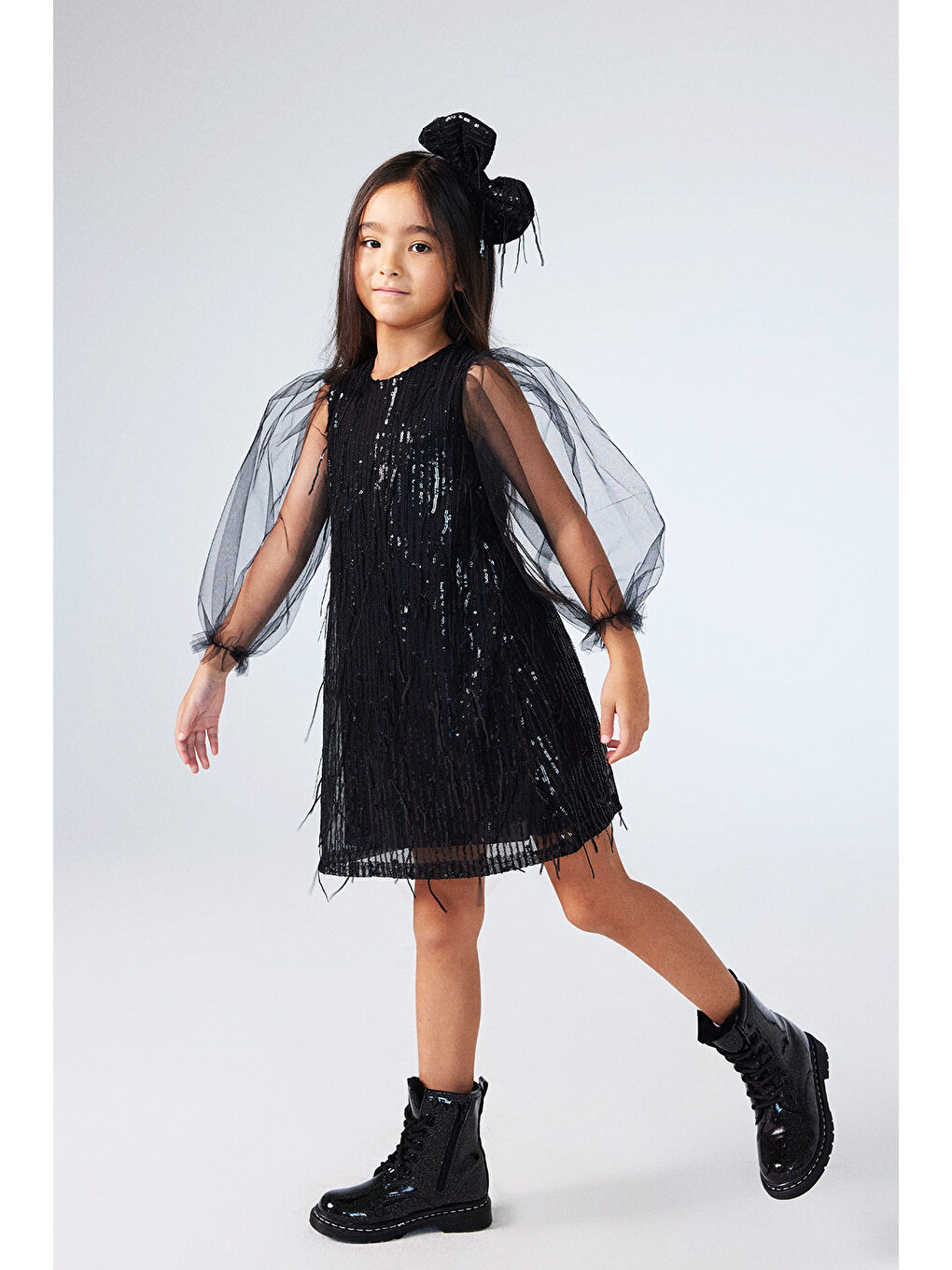 Siyah Pullu Saçak Detaylı Kız Çocuk Elbise - Emery-1