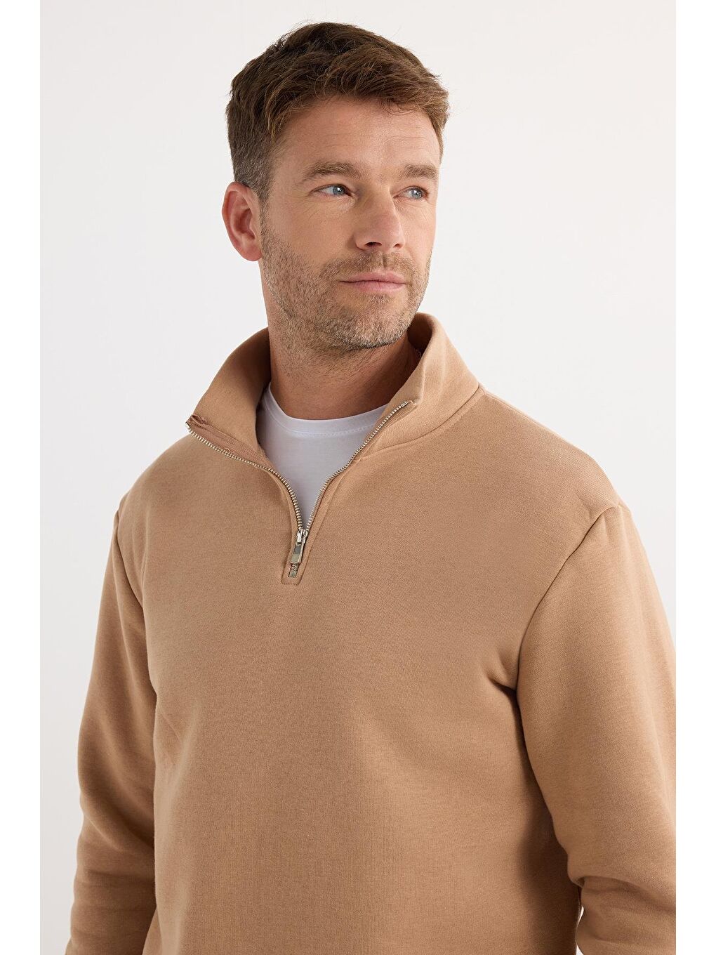 Bej Unisex Relax Fit Rahat Kesim Pamuklu İçi Polarlı Yarım Fermuarlı Taş Renk Dik Yaka Sweatshirt-1