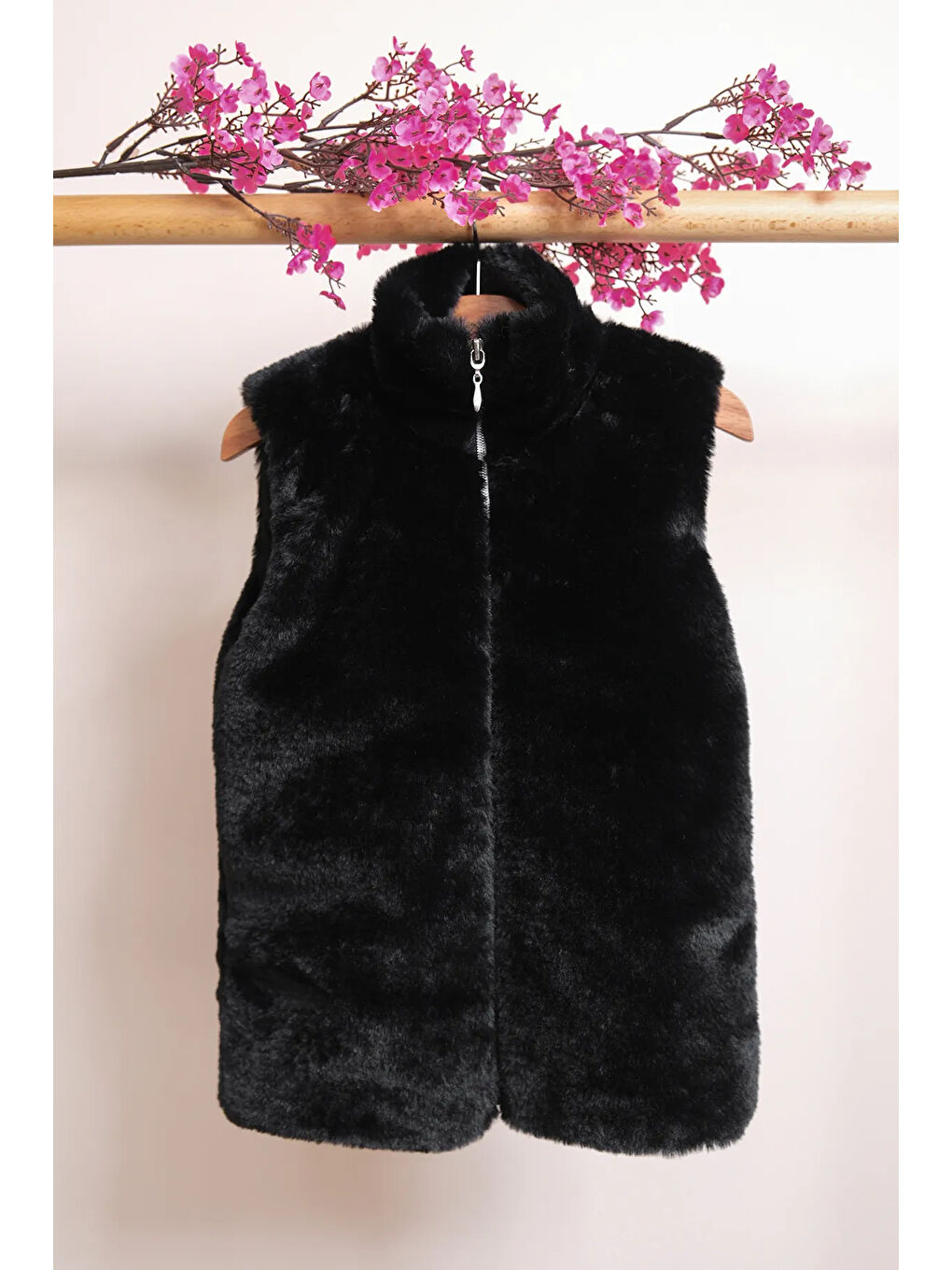 Siyah Kız Çocuk Fermuarlı Pelüş Yelek YLK.2533-4