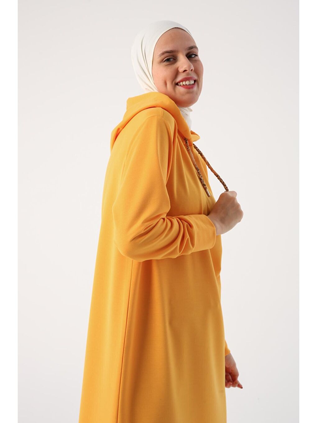 Koyu Sarı Leopar Bağcıklı Kapüşonlu Rahat Örme Tunik