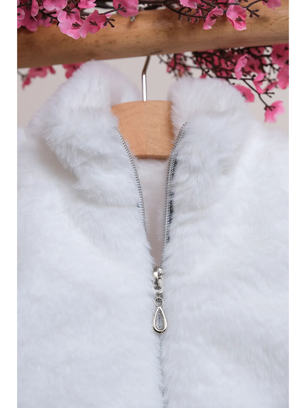 Beyaz Kız Çocuk Fermuarlı Pelüş Yelek YLK.2533-2