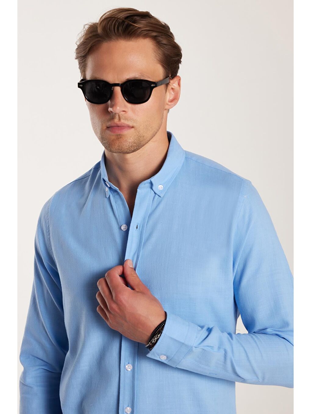Erkek Slim Fit Dar Kesim %100 Pamuk Keten Doku Düğmeli Yaka Mavi Gömlek-1