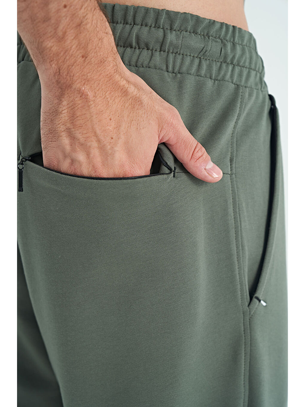 Yeşil Çağla Logo Nakış Detaylı Yan Cepli Standart Kalıp Erkek Eşofman Alt - 84967-4