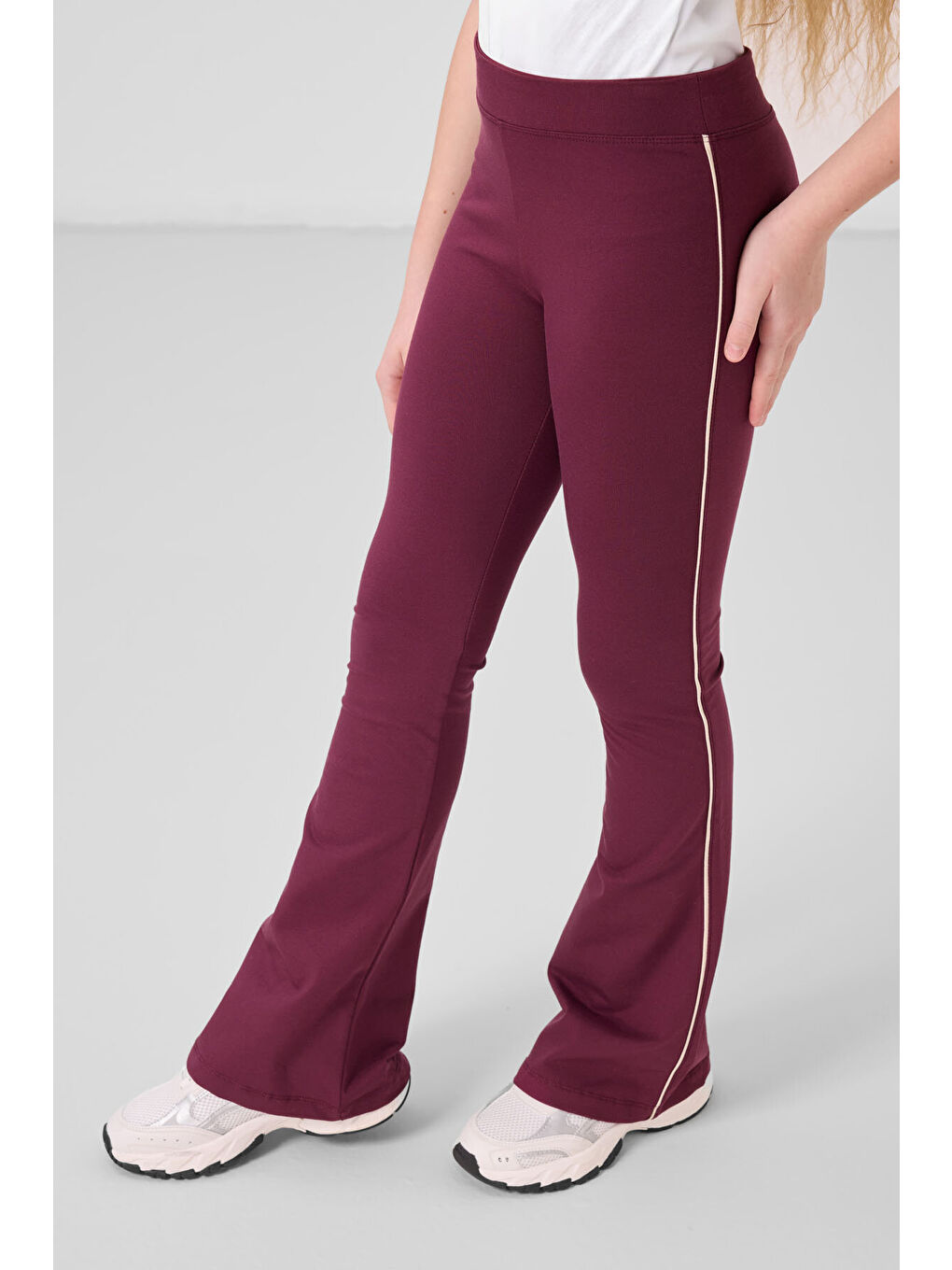 Bej-Bordo Pamuklu O Yaka Standart Fit Basic İspanyol Paça Kız Çocuk Tayt Takım - 75192-1