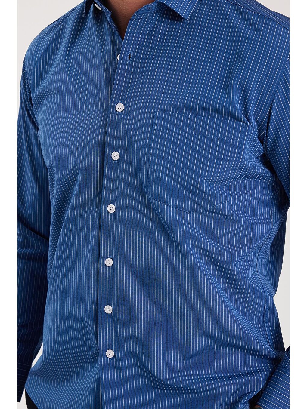 Karışık Erkek Regular Fit Klasik Kesim İnce Çizgili Pamuklu Kravatlık Yaka Gömlek-2