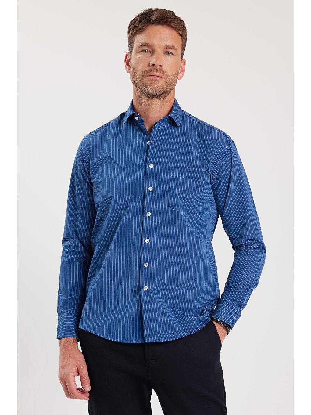 Karışık Erkek Regular Fit Klasik Kesim İnce Çizgili Pamuklu Kravatlık Yaka Gömlek-4