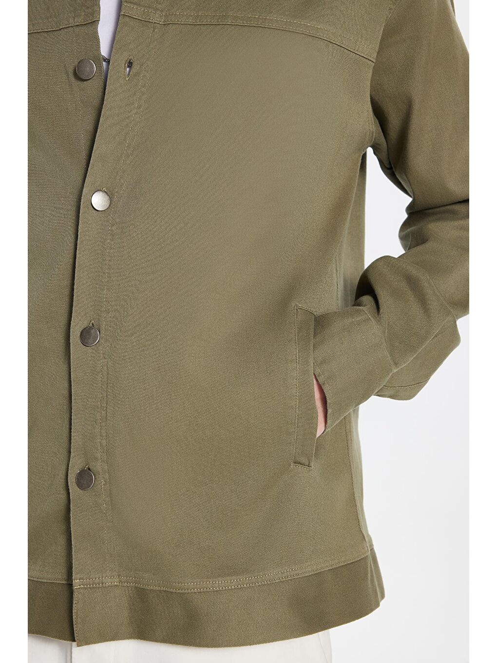 Erkek Relax Fit Rahat Kesim Gabardin Elastanlı Yandan Cepli Haki Ceket Gömlek-3