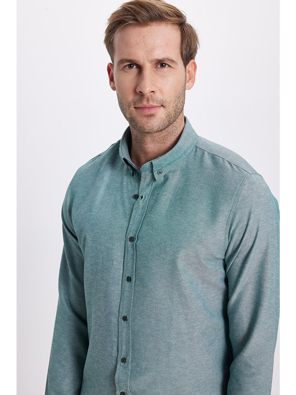 Erkek Slim Fit Dar Kesim Uzun Kollu Pamuklu Oxford Doku Kolay Ütü Yeşil Düğmeli Yaka Gömlek