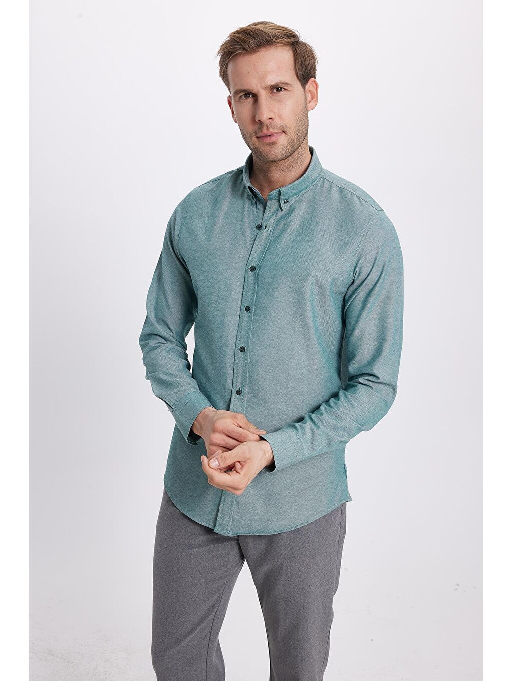 Erkek Slim Fit Dar Kesim Uzun Kollu Pamuklu Oxford Doku Kolay Ütü Yeşil Düğmeli Yaka Gömlek-1