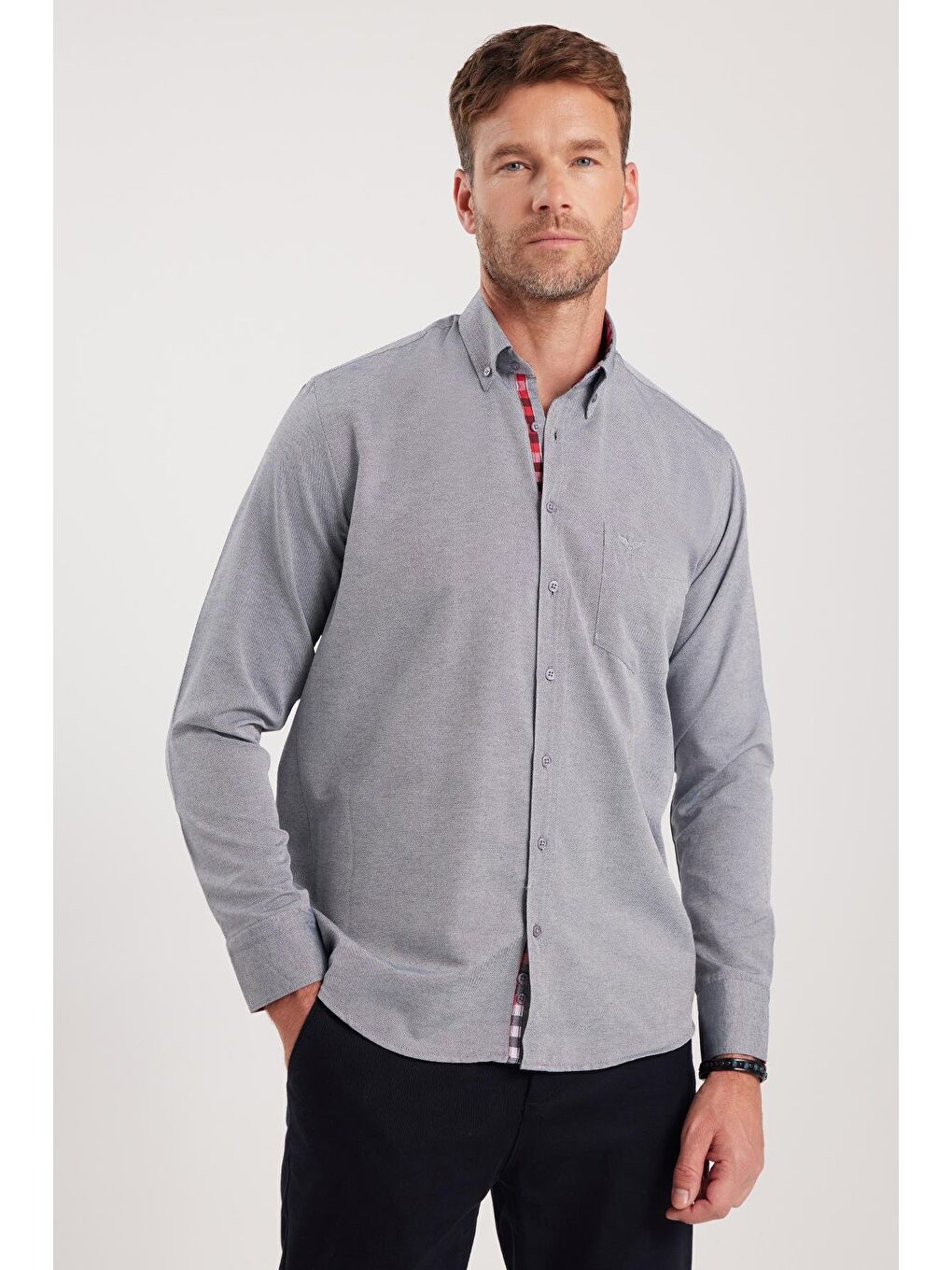 Erkek Regular Fit Klasik Kesim Pamuklu Oxford Doku Tek Cepli Gri Düğmeli Yaka Gömlek-4