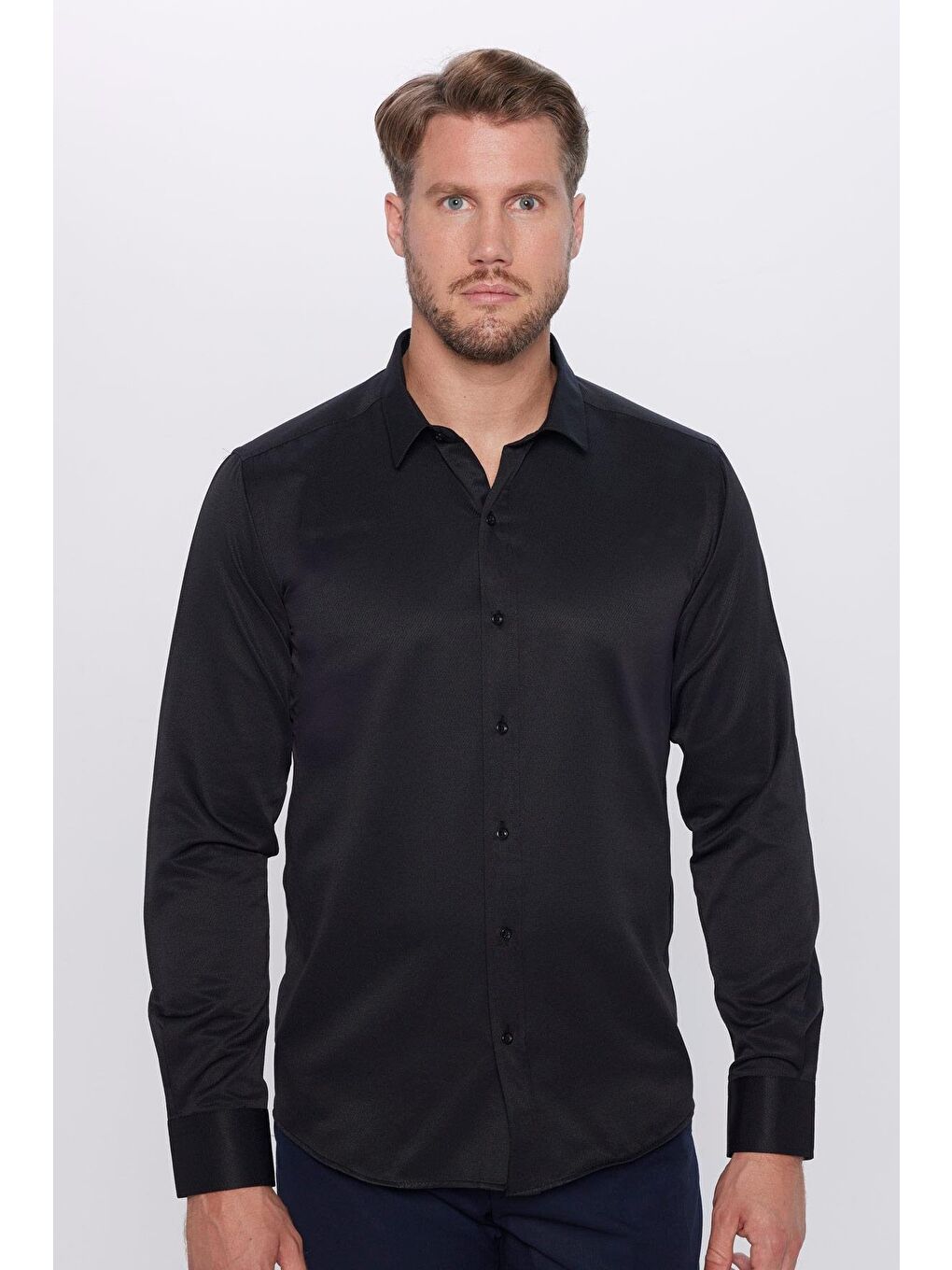Erkek Modern Fit Dar Kesim Pamuklu Kolay Ütü Armürlü Siyah Gömlek-1