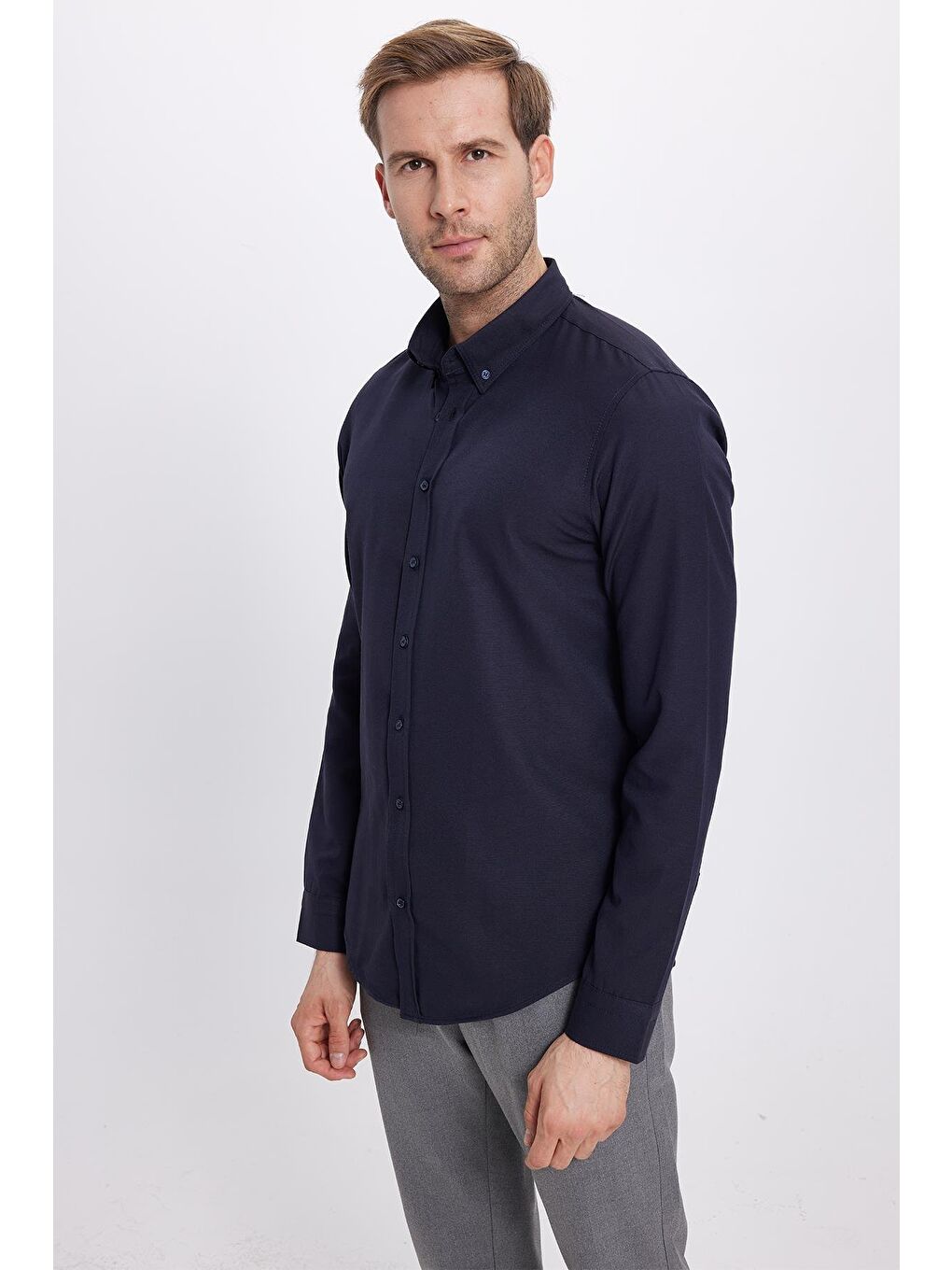 Erkek Slim Fit Dar Kesim Uzun Kollu Pamuklu Oxford Doku Kolay Ütü Lacivert Düğmeli Yaka Gömlek-1