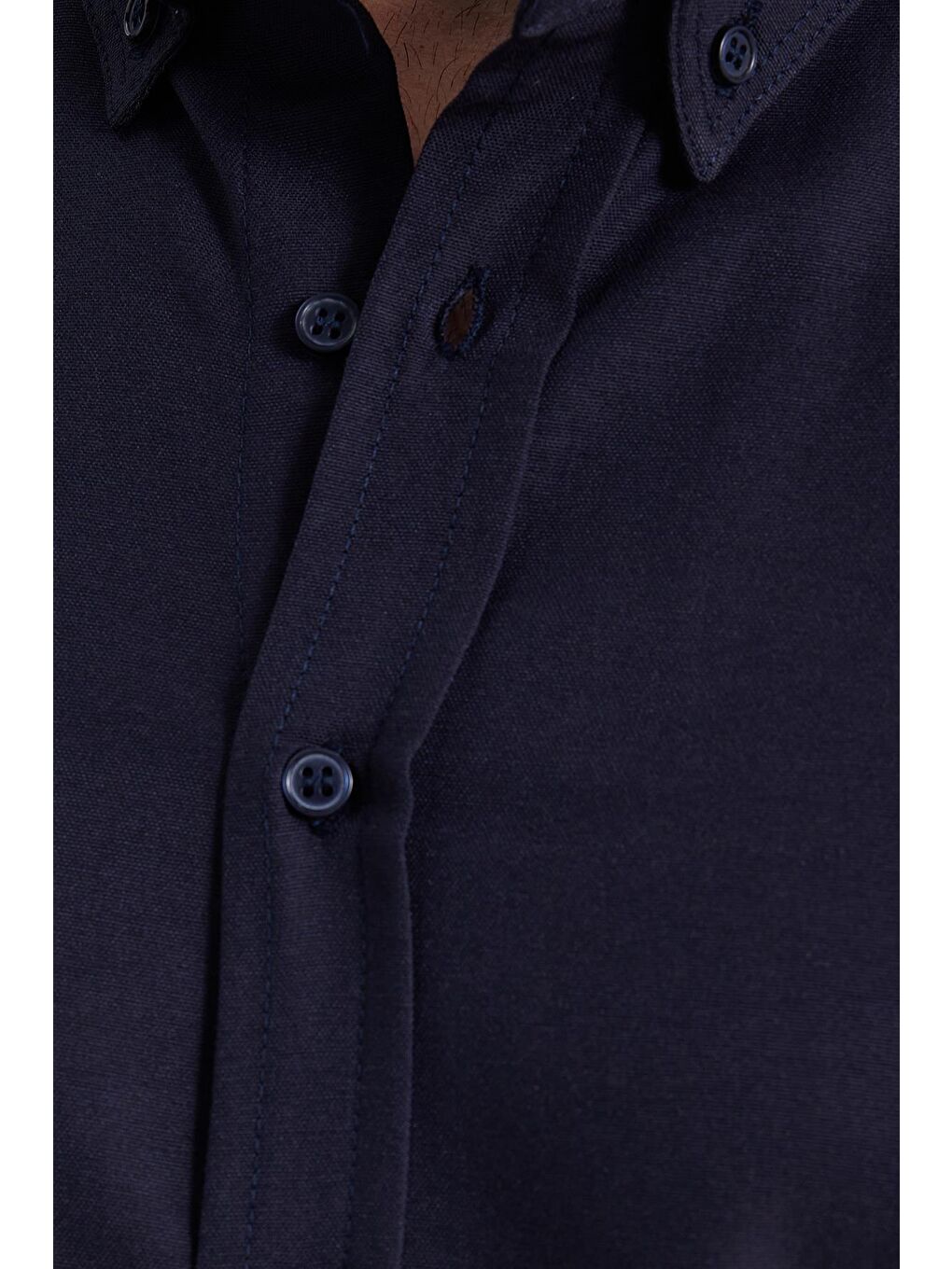 Erkek Slim Fit Dar Kesim Uzun Kollu Pamuklu Oxford Doku Kolay Ütü Lacivert Düğmeli Yaka Gömlek-5
