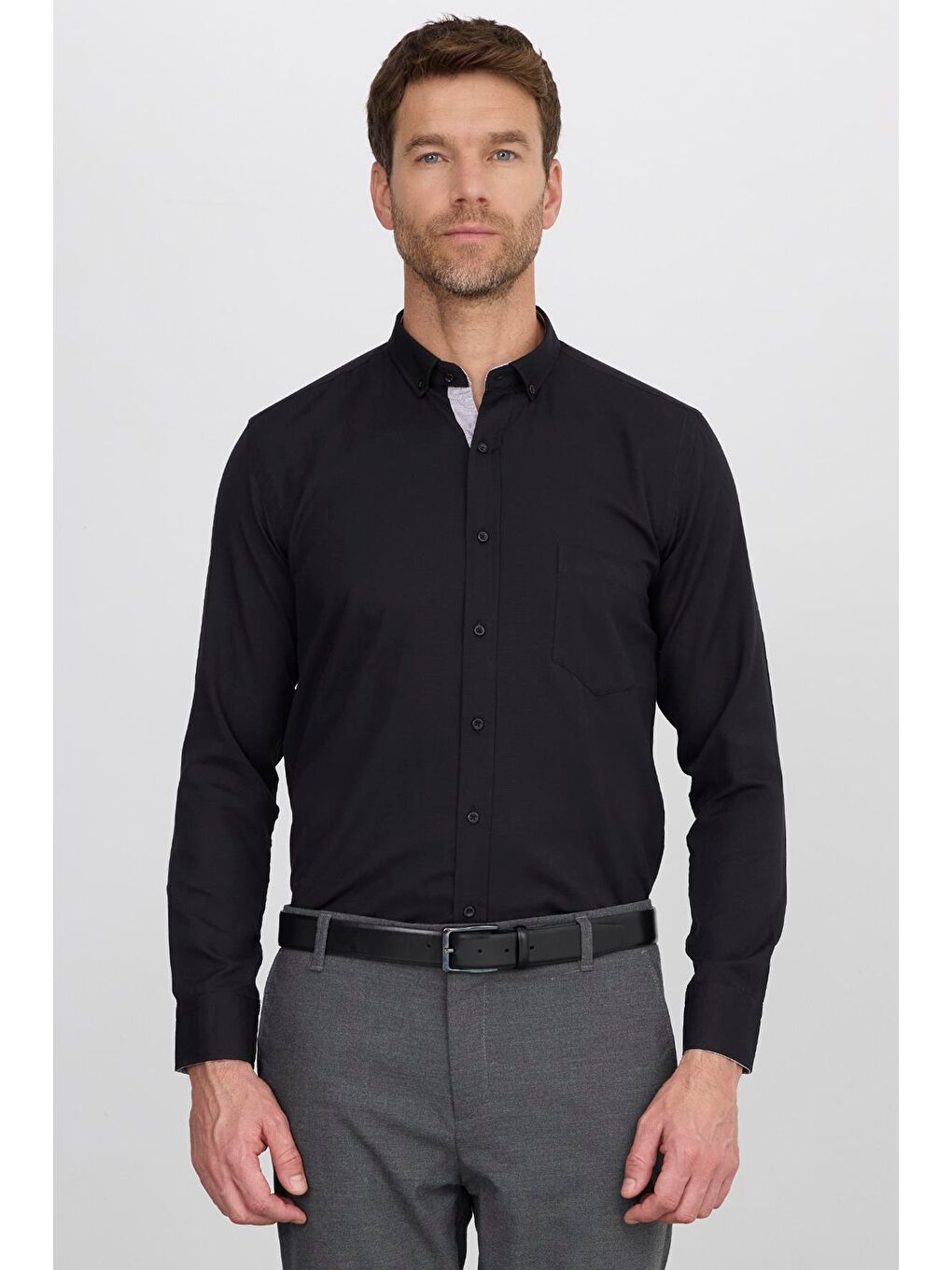 Erkek Regular Fit Klasik Kesim Düğmeli Yaka Pamuklu Kolay Ütü Oxford Düz Siyah Gömlek-1