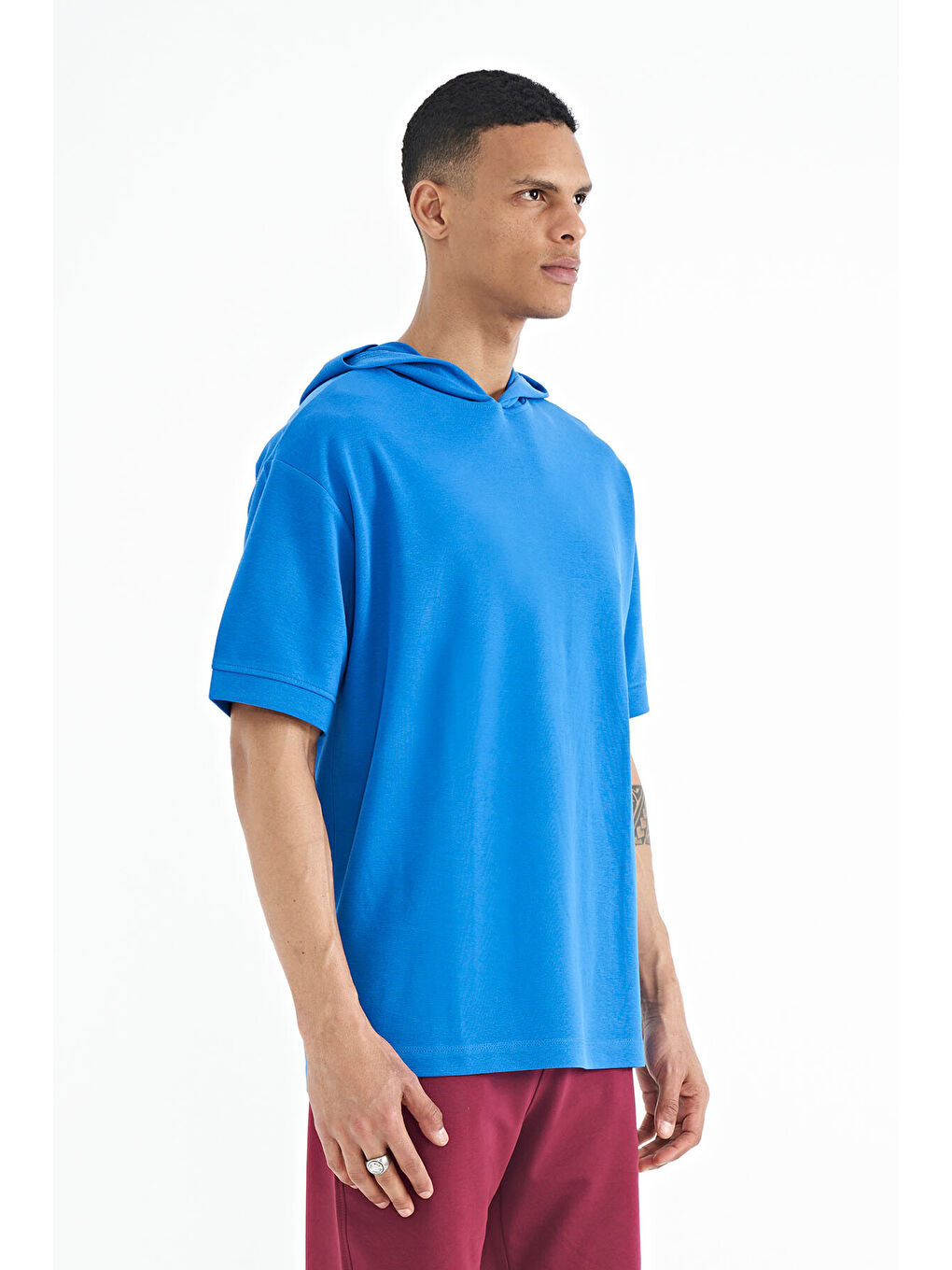 Mavi Saks Kapüşonlu Kol Etiket Detaylı Oversize Erkek Tişört - 88179-3