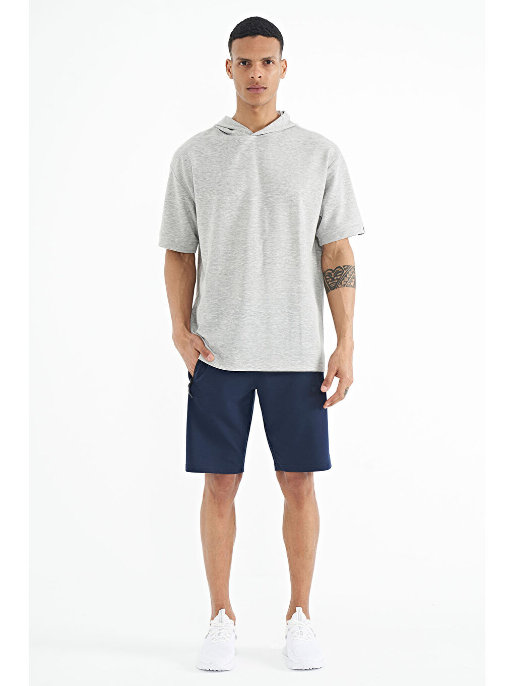 Gri Melanj Kapüşonlu Kol Etiket Detaylı Oversize Erkek Tişört - 88179-3