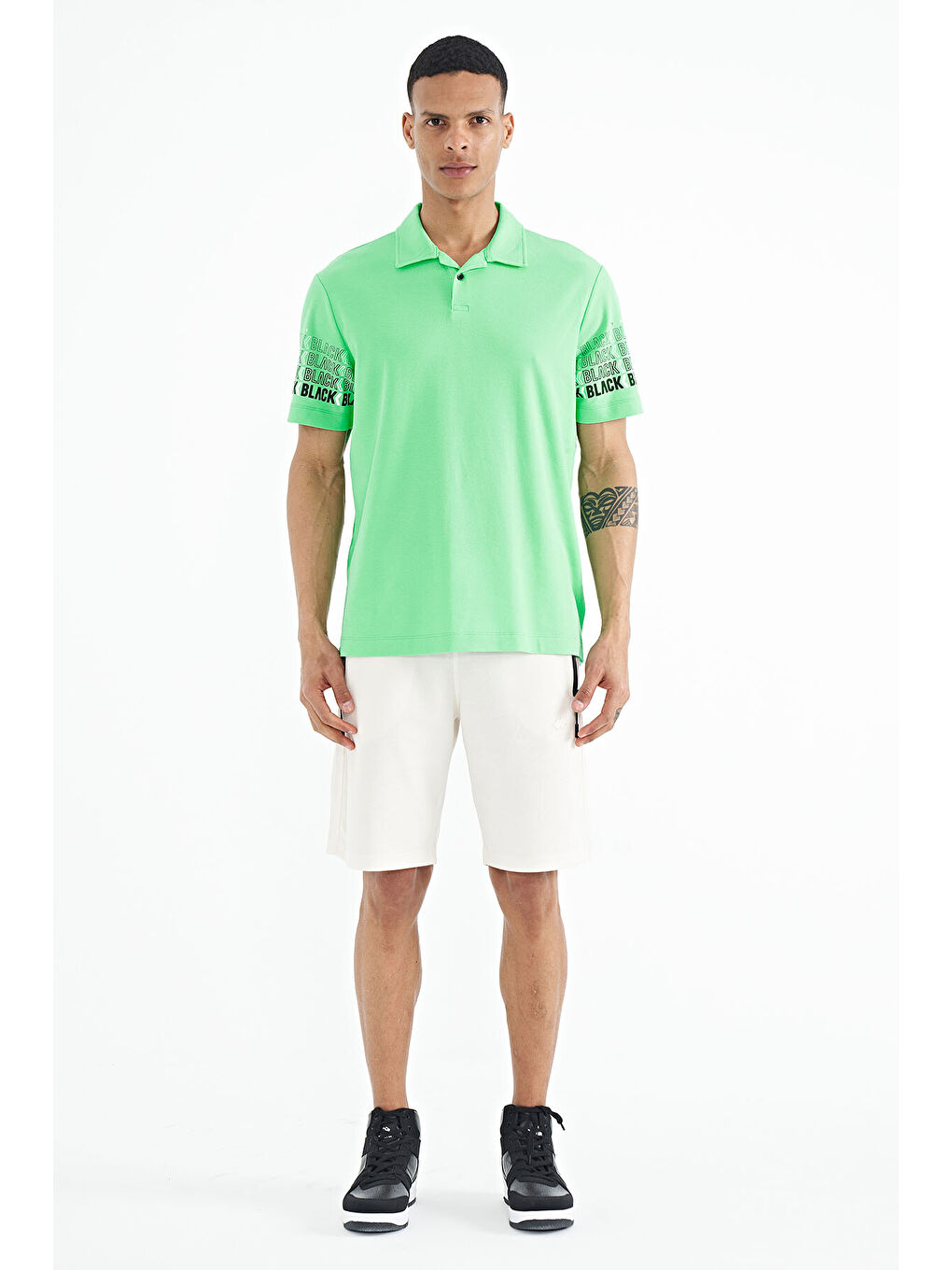 Turkuaz Su Yeşili Kol Baskı Detaylı Polo Yaka Standart Form Erkek %100 Pamuk Tişört - 88240-1