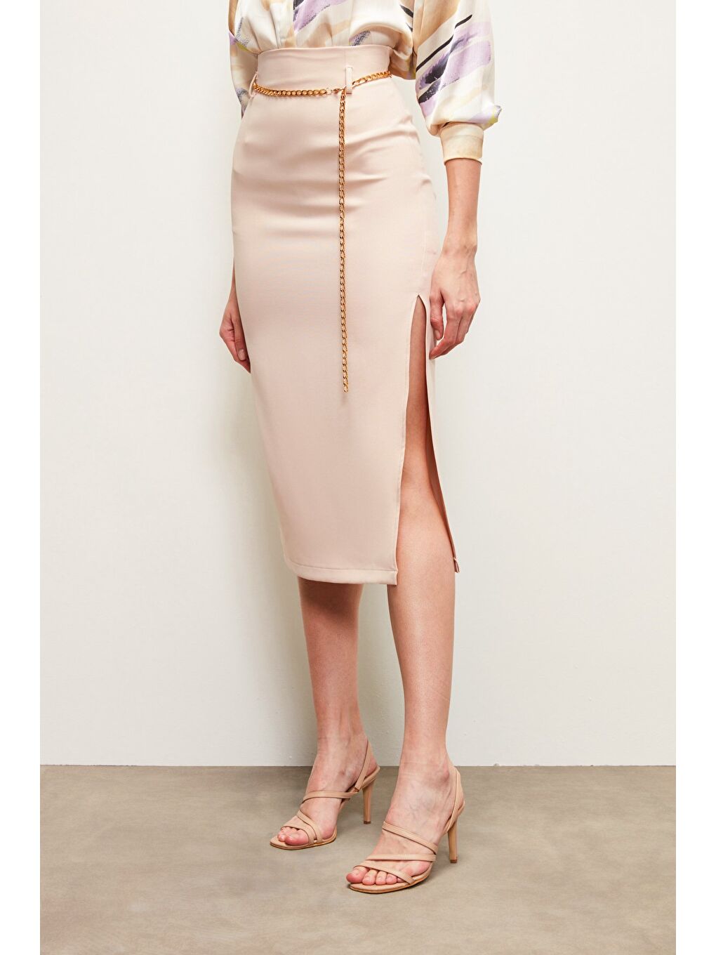 Bej Zincir Kemerli Kalem Etek - Vizon-3