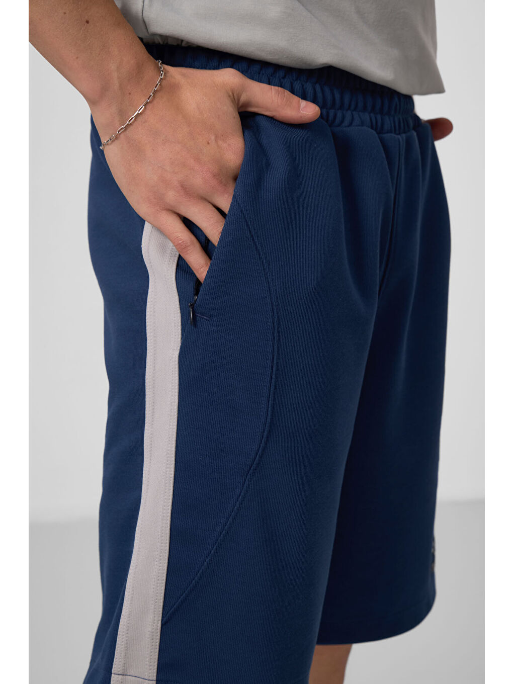 Lacivert Parlament Yüzeyi Dokulu Oversize Erkek Şort - 81288-4