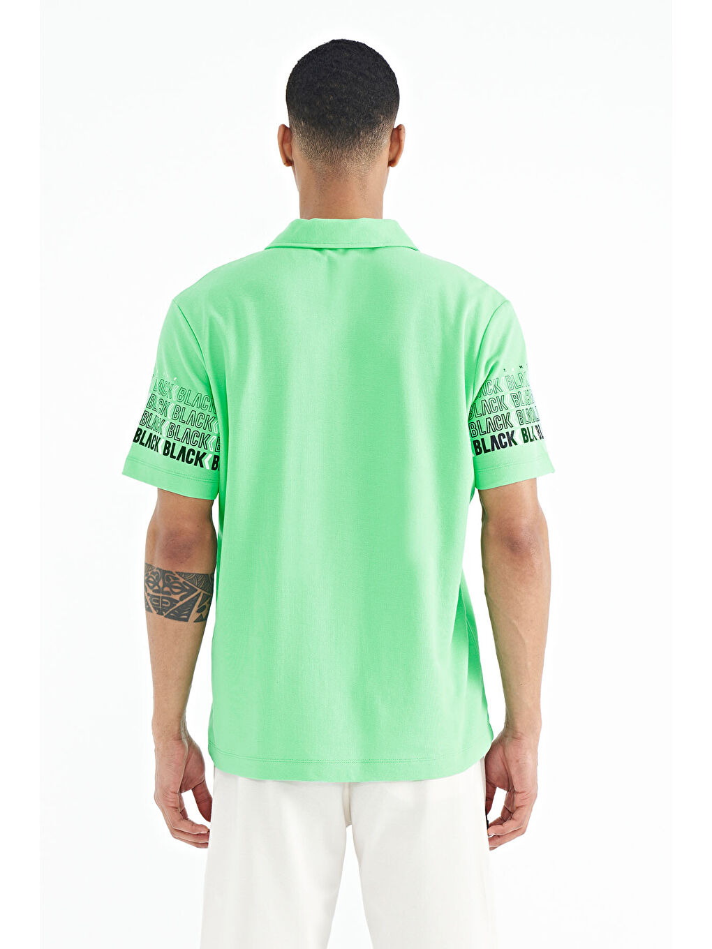 Turkuaz Su Yeşili Kol Baskı Detaylı Polo Yaka Standart Form Erkek %100 Pamuk Tişört - 88240-4