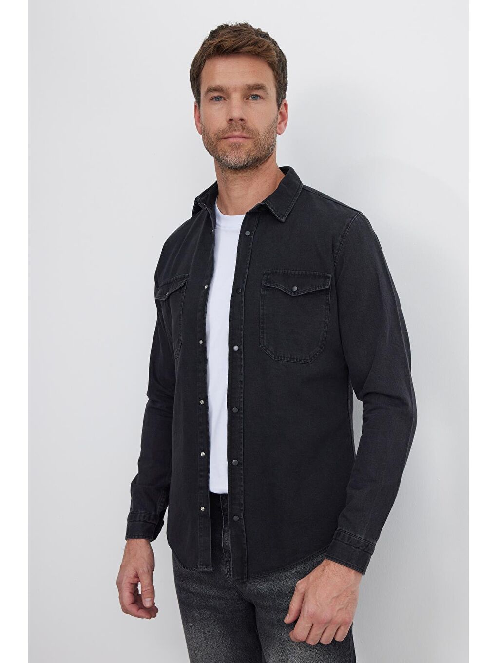 Erkek Slim Fit Dar Kesim Uzun Kollu Denim Çift Cep Çıtçıtlı Siyah %100 Pamuk Gömlek-3