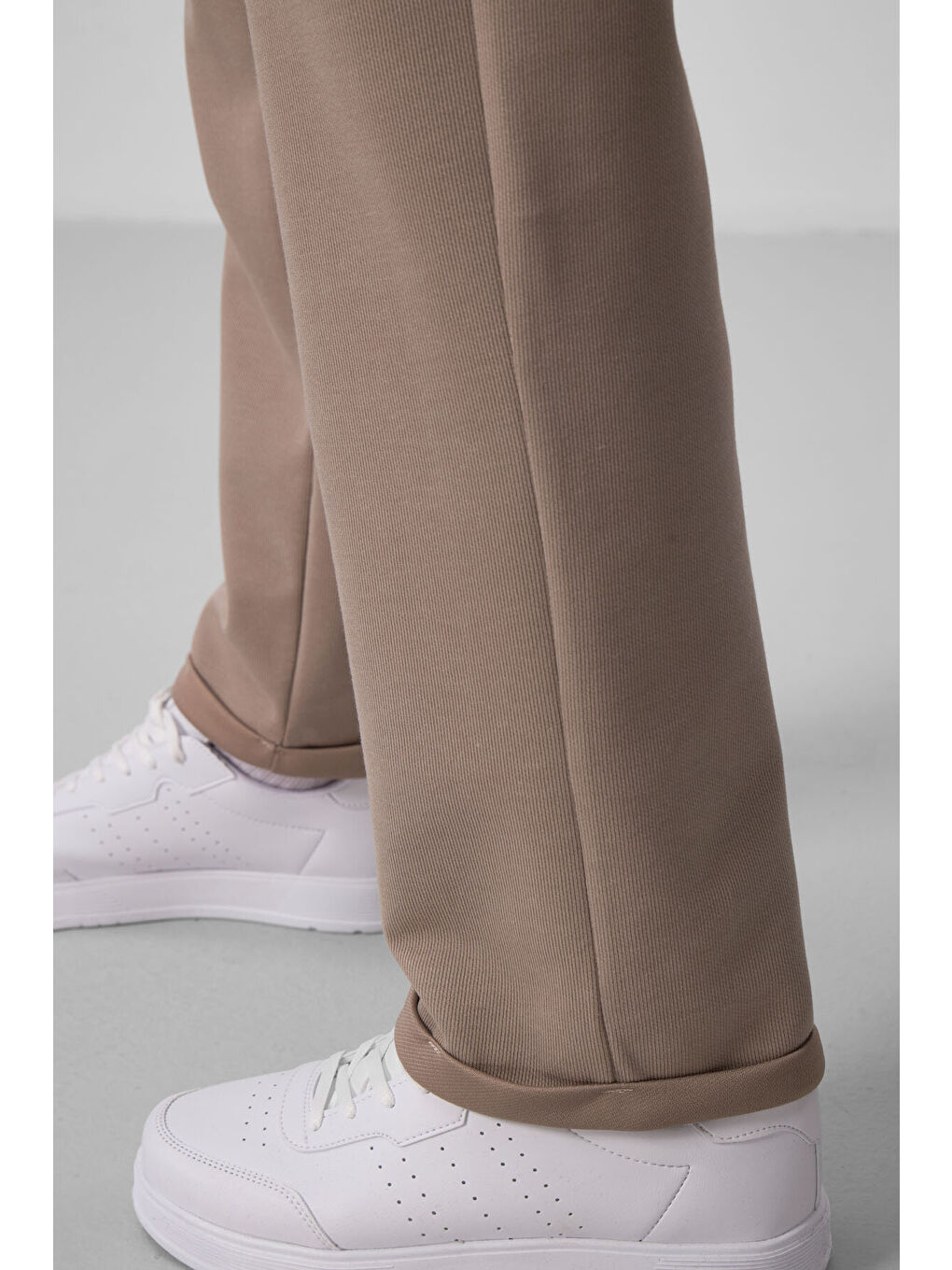 Koyu Bej Yüzeyi Dokulu Rahat Form Palazzo  Erkek Pantolon - 82164-2