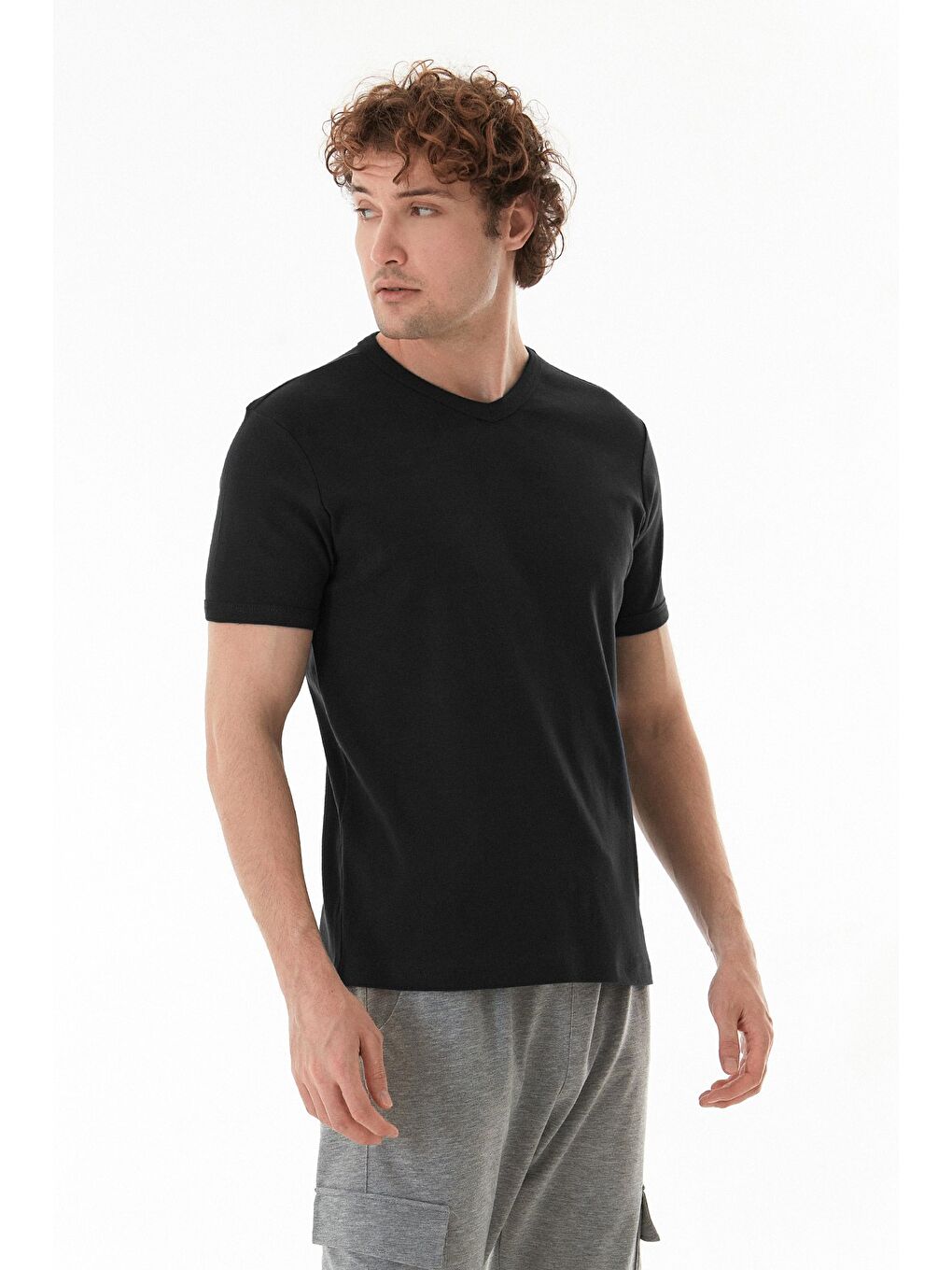 Siyah Basic V Yaka Ribanalı Tişört