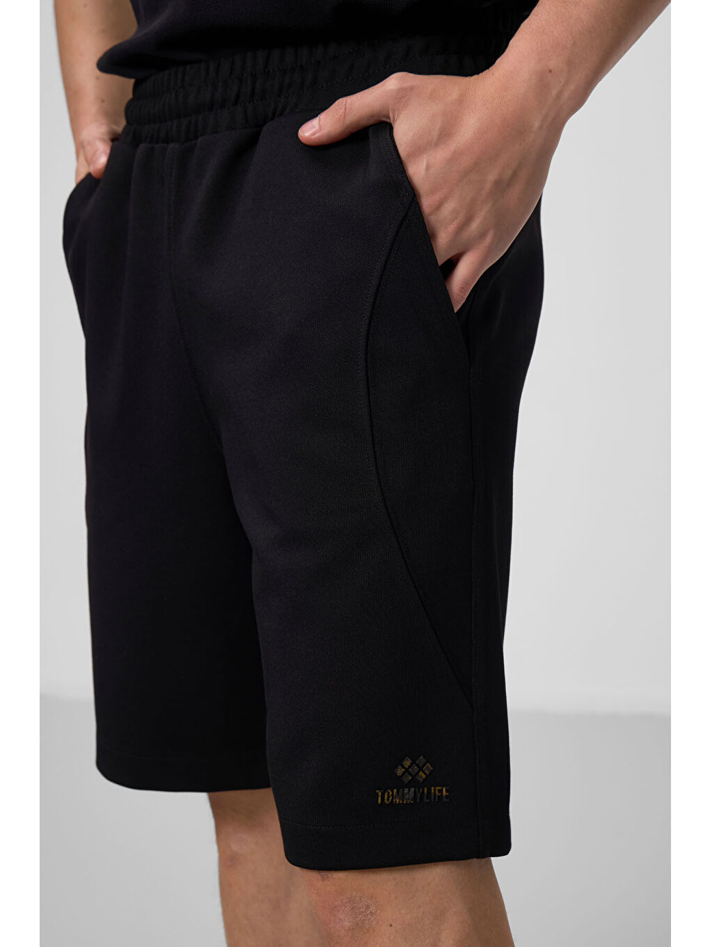 Siyah-Bej Yüzeyi Dokulu Oversize Erkek Şort - 81288-2