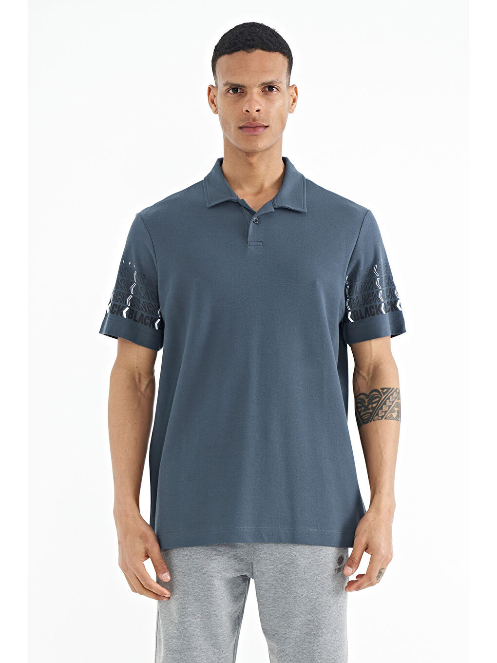 Orman Yeşili Kol Baskı Detaylı Polo Yaka Standart Form Erkek %100 Pamuk Tişört - 88240