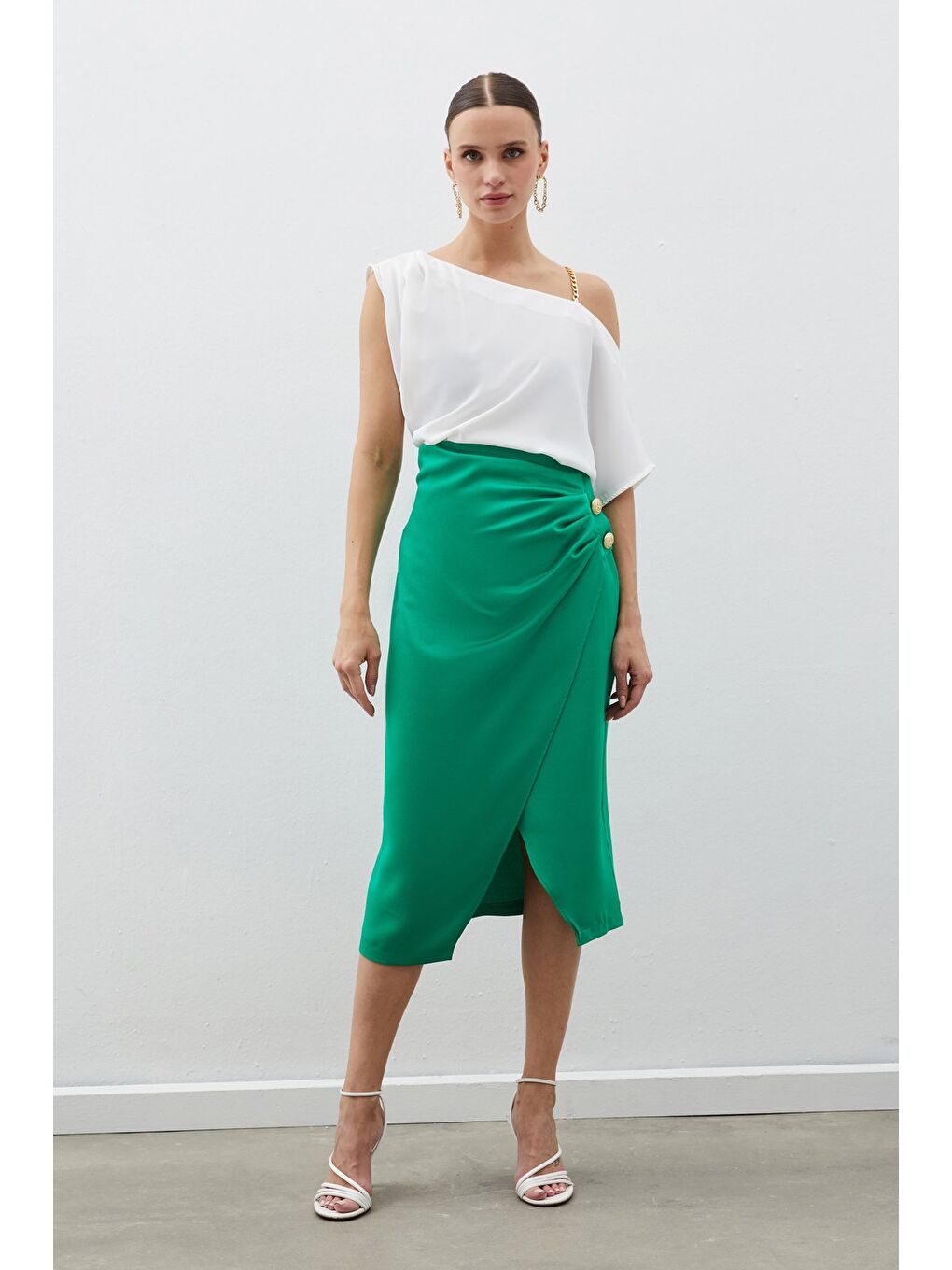 Düğme Aksesuarlı Saten Krep Etek - Yeşil-2