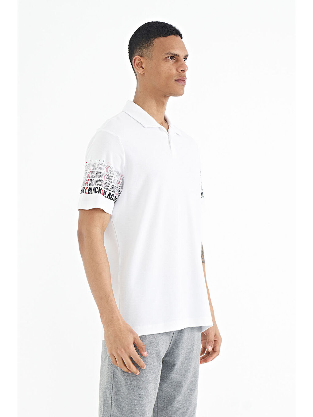 Beyaz Kol Baskı Detaylı Polo Yaka Standart Form Erkek %100 Pamuk Tişört - 88240-3