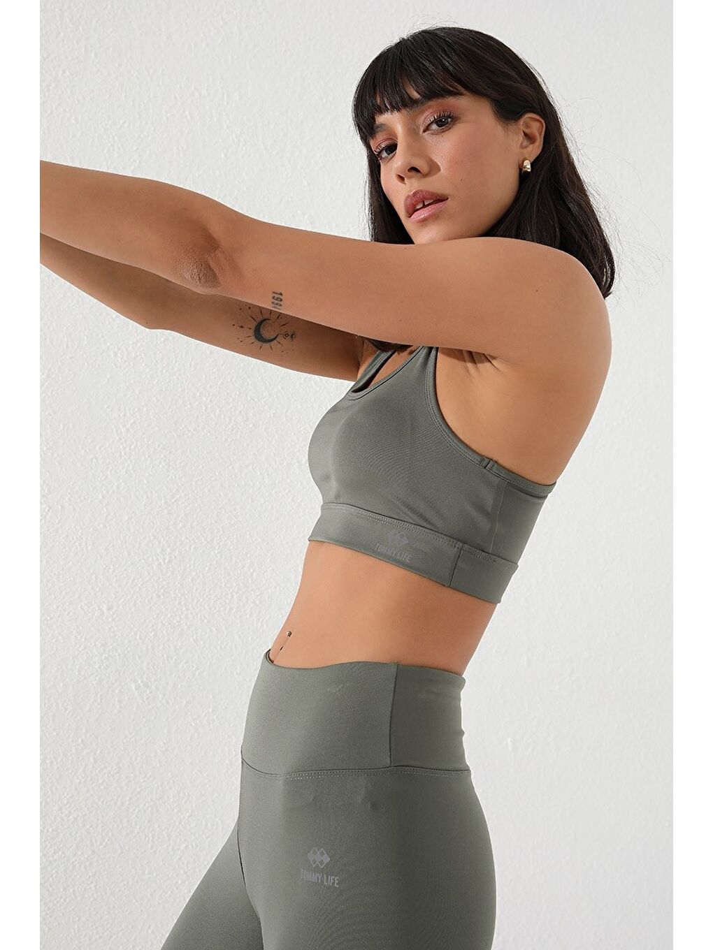 Yeşil Çağla Sırt Detaylı Dar Kalıp U Yaka Kadın Spor Büstiyer - 97120-2